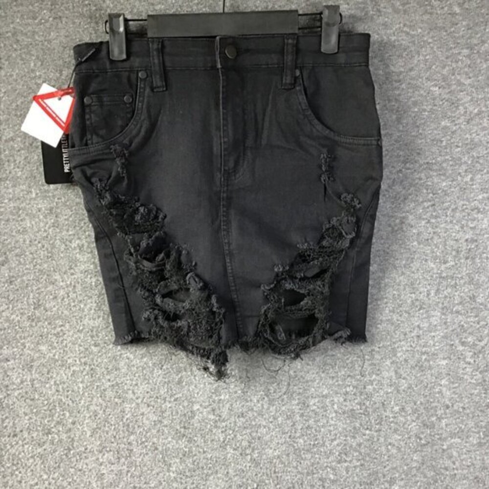 PRETTYLITTLETHING Distressed Black Denim Mini Skirt Tagged Sz 4 NWT